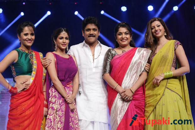 Nagarjuna Stage Performance At Soggade Chinni Nayana Audio Launch Photos
